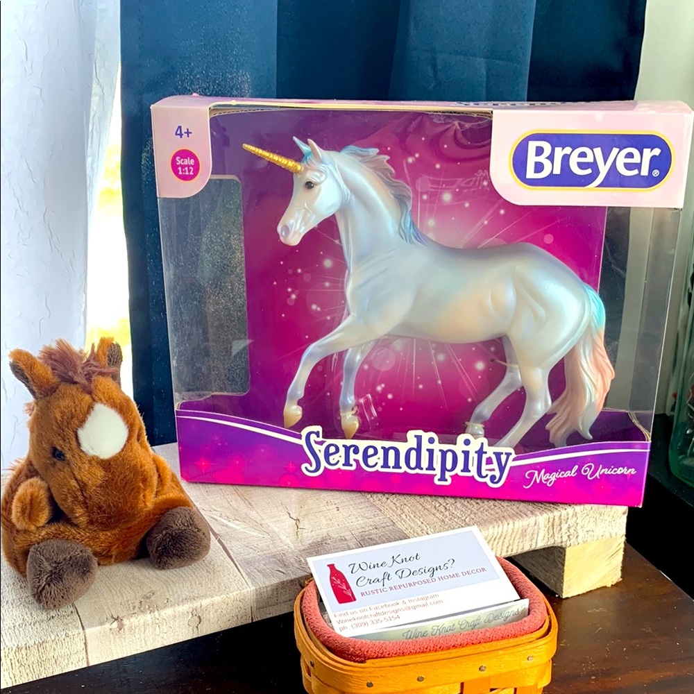 Breyer Serendipity Magical Unicorn